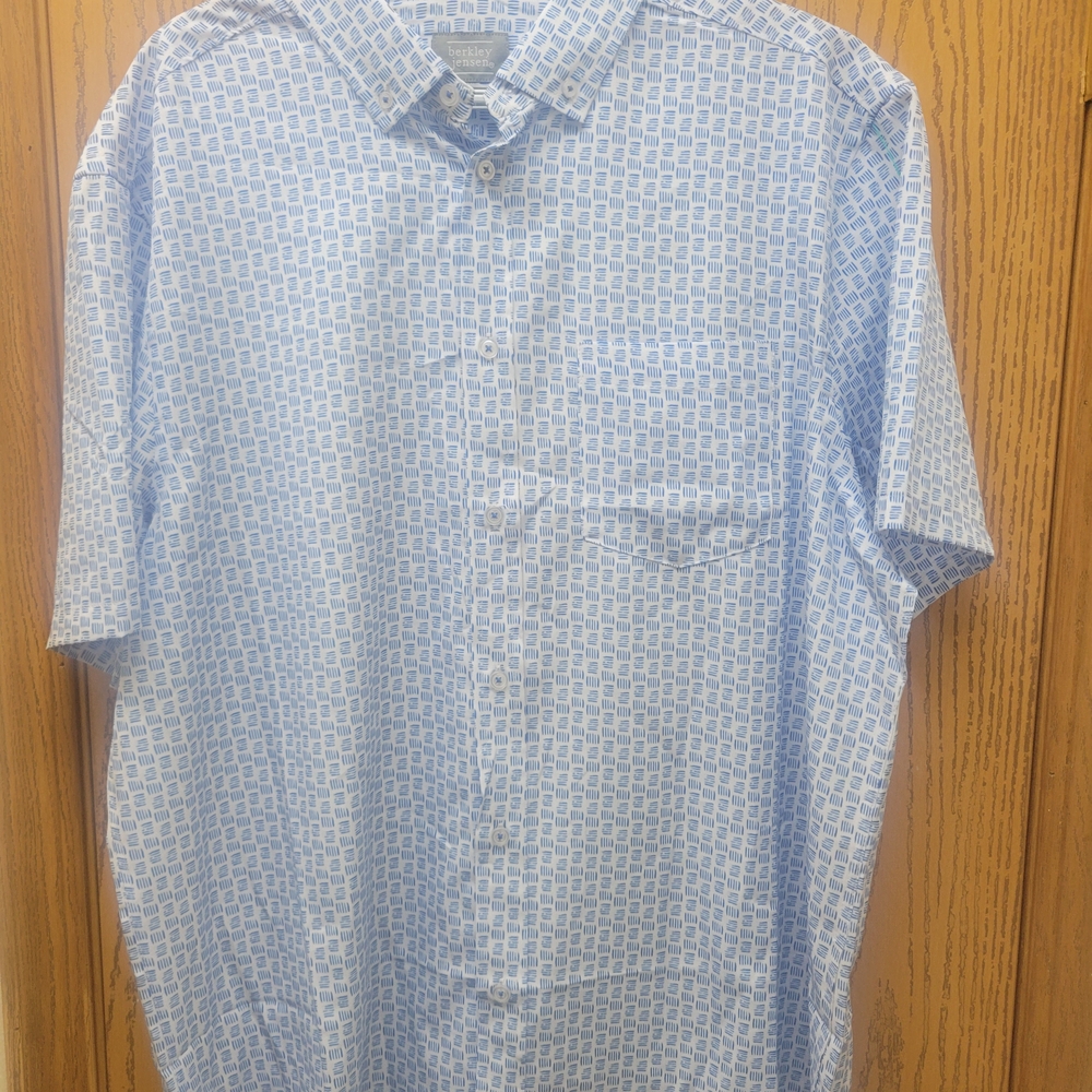 Casual Light Blue Patterned Button Down Shirt - image 3